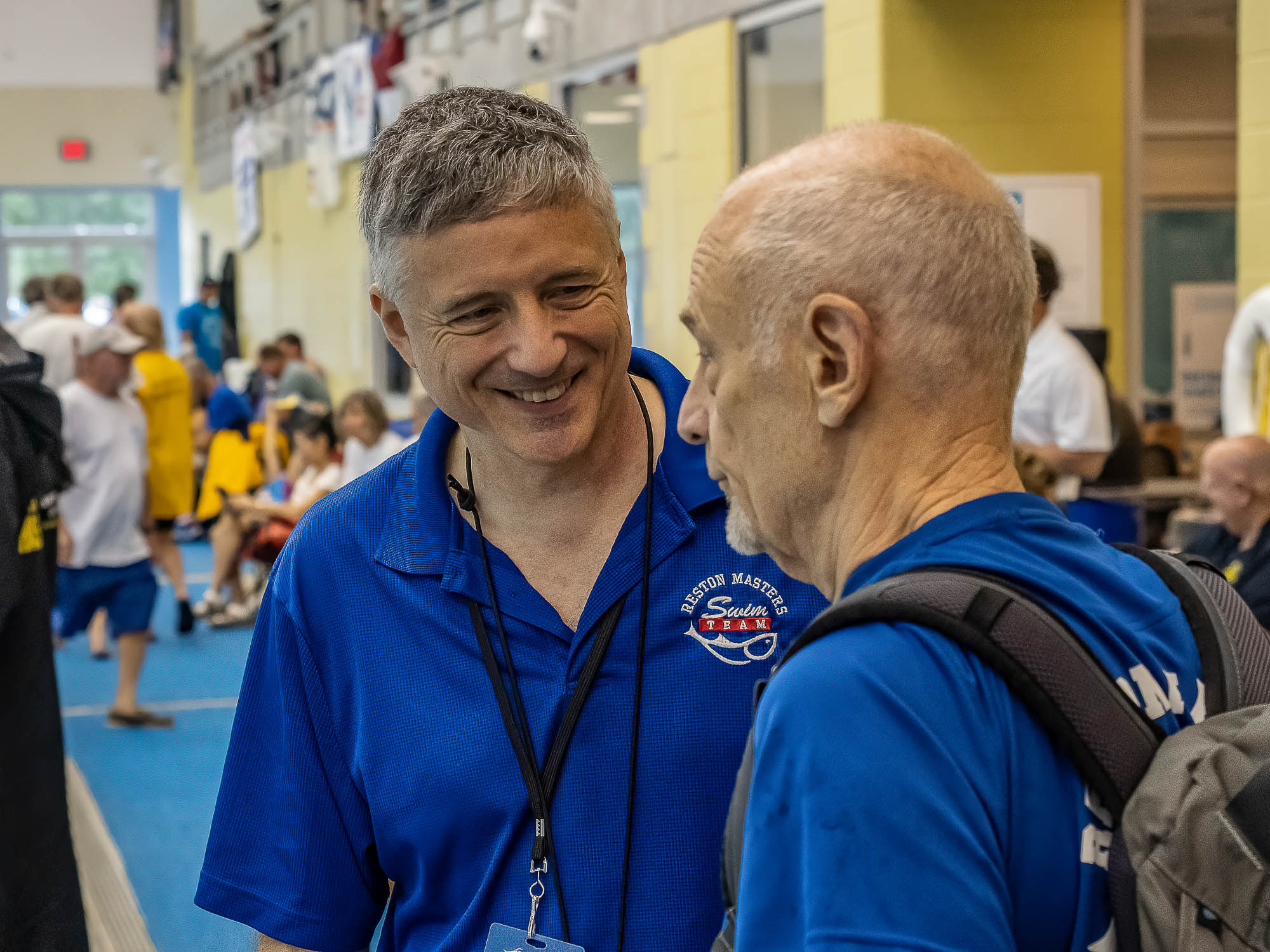venue-coach discussion- 2022 USMS Summe Nats 3180-Edit